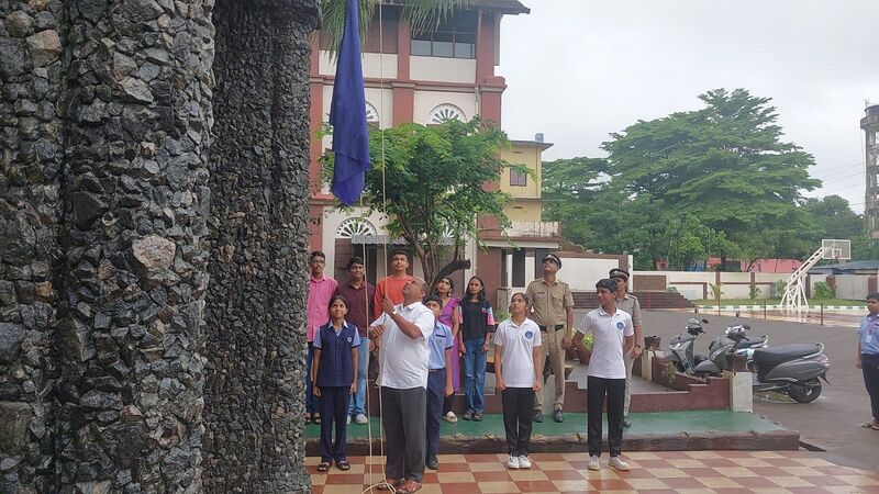 പ്രമാണം:26067.SPC Dinacharanam.jpg