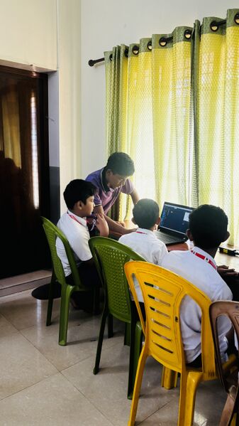 പ്രമാണം:34044-GHSM-LKCLASS FOR UPSTUDENTS 2026-5.jpeg