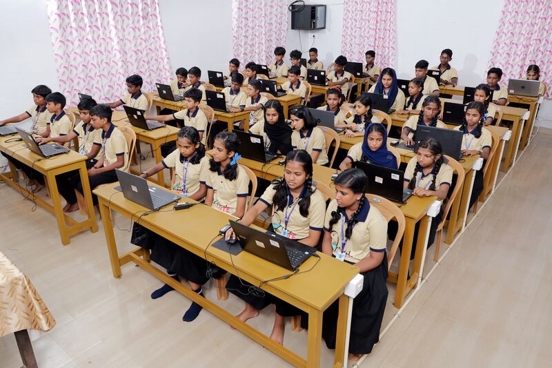 പ്രമാണം:34046 C LAB.jpg