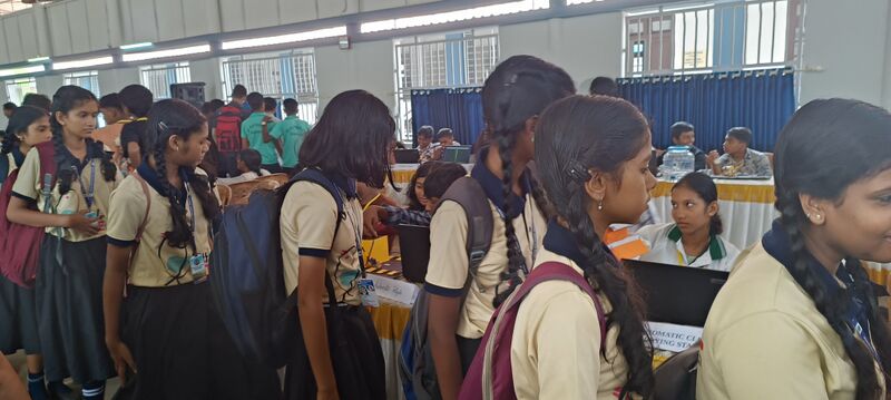 പ്രമാണം:34046 DR5.jpg