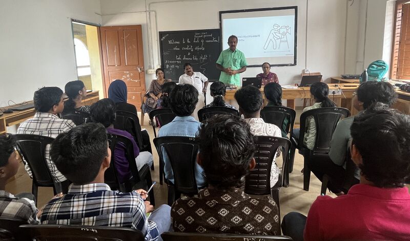 പ്രമാണം:35050 26lk1.jpg