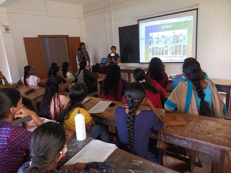 പ്രമാണം:37049-PTA-LK-CSS-2 - balikamatom thiruvalla.jpg