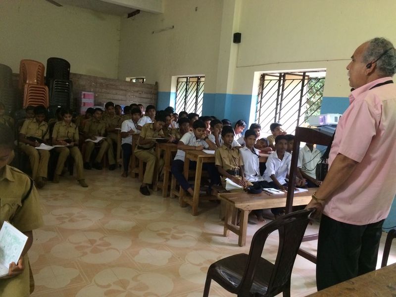 പ്രമാണം:39047 aware.jpg