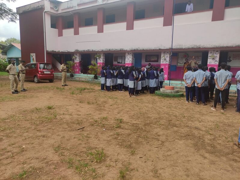 പ്രമാണം:39055 yodha3.jpeg