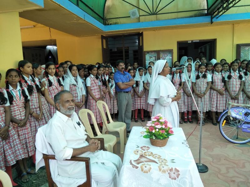 പ്രമാണം:41068 cycle2.jpg