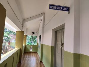 Holy Family 33050.jpg