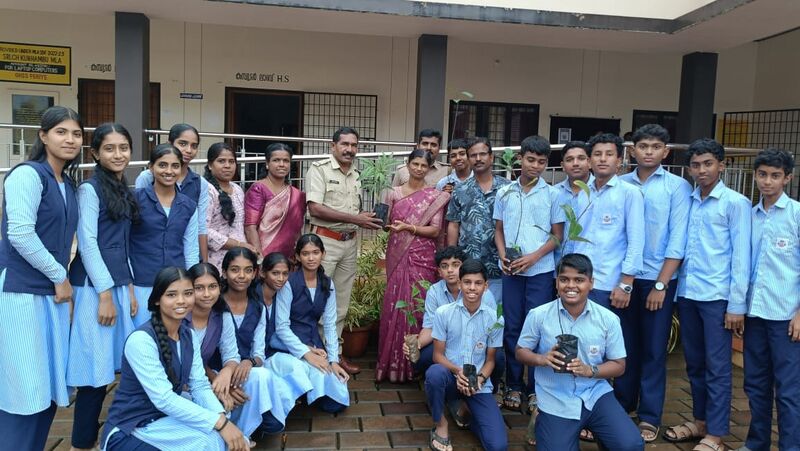 പ്രമാണം:12009 madhuravanam.jpg