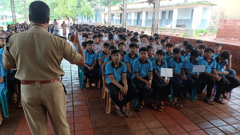 പ്രമാണം:12031 ghss kuttamath -awareness class.jpg