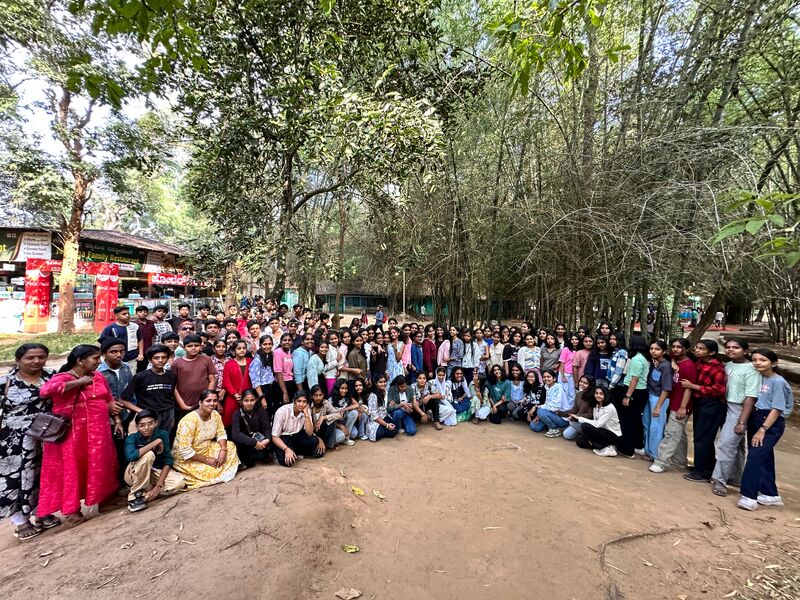 പ്രമാണം:14028 vinodayatra2.jpg