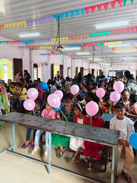 പ്രമാണം:23057 പ്രവേശനോത്സവം.jpg