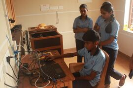 സമഗ്ര പ്ലസ് ട്രെയിനിങ് നയിക്കുന്ന ലിറ്റിൽ കൈറ്റ്സ് അംഗങ്ങൾ