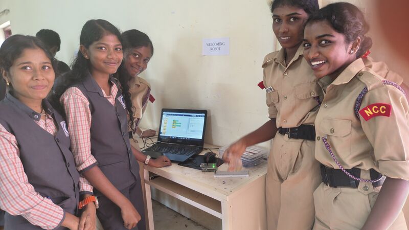 പ്രമാണം:35026 robotrg.jpg