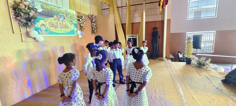 പ്രമാണം:35330 ANNUAL DAY16.jpg