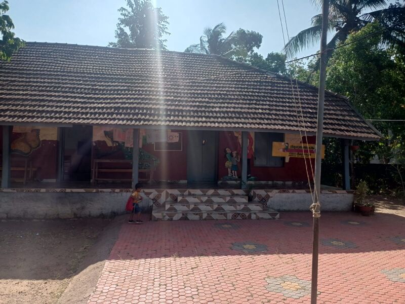 പ്രമാണം:40329 school.jpg