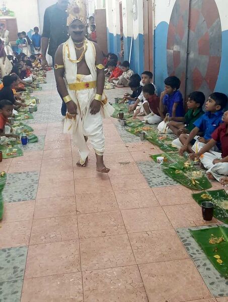 പ്രമാണം:44220 onam1.jpg