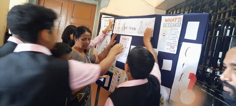 പ്രമാണം:47026-STGHSSV-Science Corner3.jpg