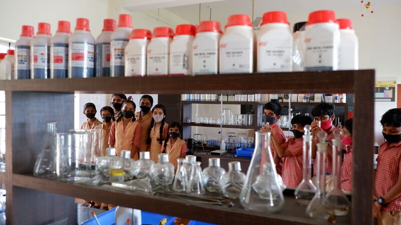 പ്രമാണം:Ideal Lab 3.jpg