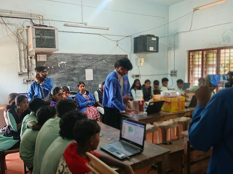 പ്രമാണം:Lk45-15011.jpg