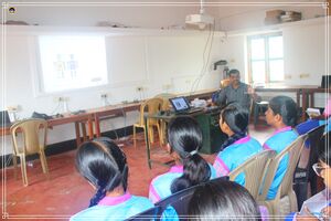 11051 ELETRONICSCLASS3.jpg