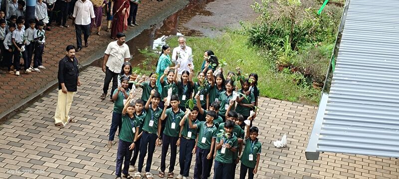 പ്രമാണം:12024-Changathikkoru thai 2.jpg