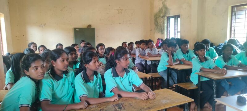 പ്രമാണം:12052 kgd robotic1.jpeg