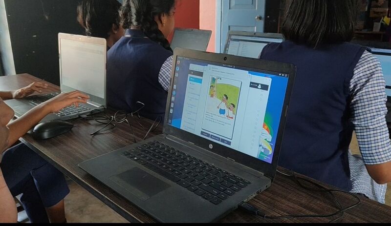 പ്രമാണം:12354 STANNSAUPSNILESHWAR LANGUAGE LAB 03.jpg