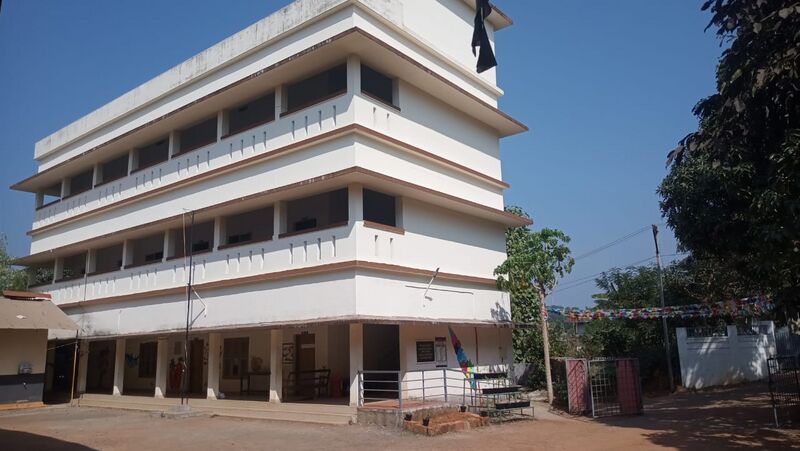 പ്രമാണം:14018-newbuilding.jpeg