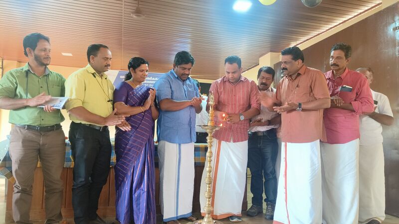 പ്രമാണം:15048 HSS prav.jpg