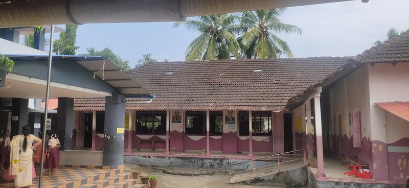പ്രമാണം:21545school.jpg