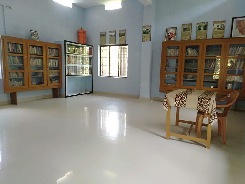 പ്രമാണം:23553library.jpeg
