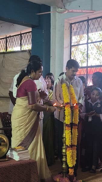 പ്രമാണം:44029 2410.jpg