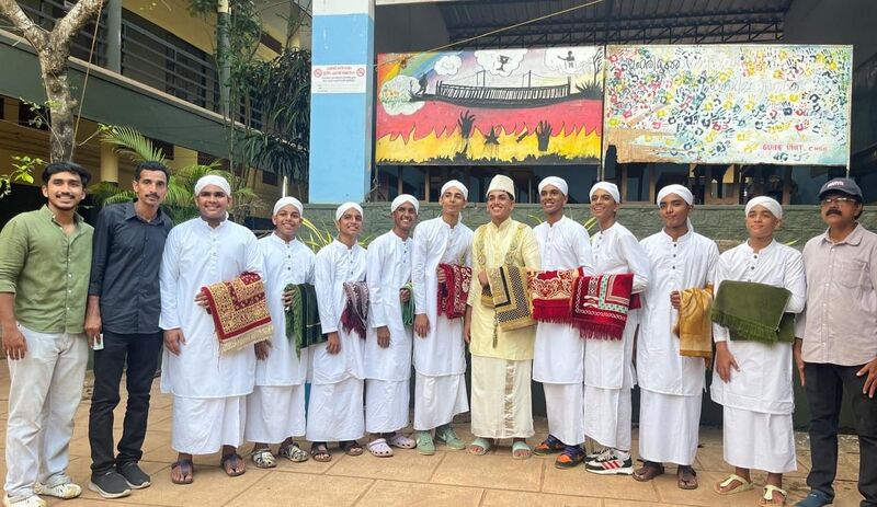 പ്രമാണം:47099 DUFF MUTT.jpg