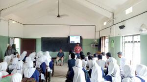 ബഹിരാകാശ പര്യവേഷണം എന്ന വിഷയത്തെ ആസ്പദമാക്കി ഐഎസ്ആർഒ ടെക്നിക്കൽ ഓഫീസർ  രാഹുൽ സാർ ക്ലാസ്സെടുക്കുന്നു