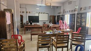 48041 school library.jpg