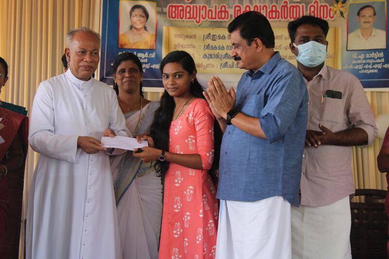 പ്രമാണം:A8 23052-min.JPG