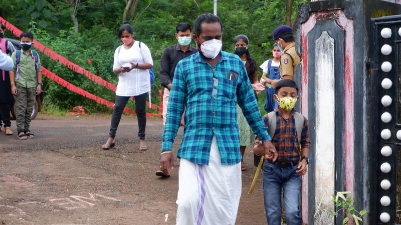 പ്രമാണം:12058 BS L.JPG