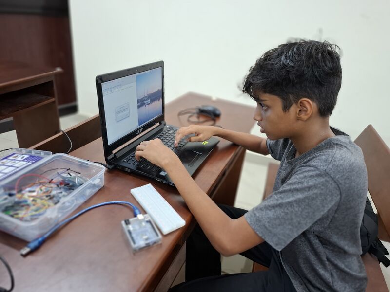 പ്രമാണം:13000 18.r.jpg