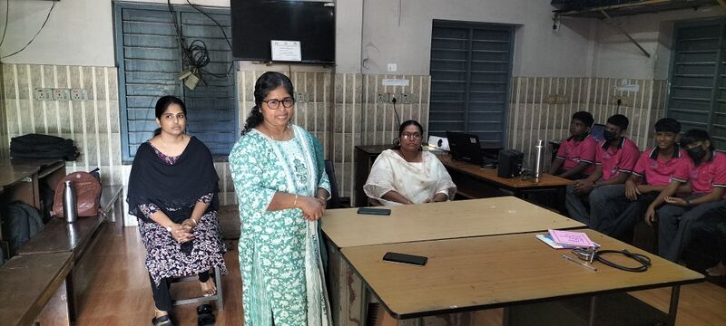 പ്രമാണം:14007 little kites camp2.jpg