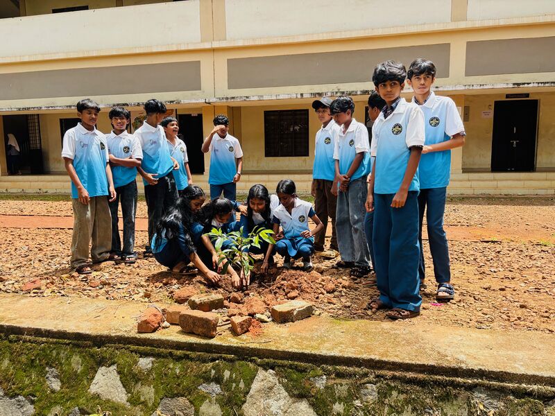 പ്രമാണം:19013 lk.jpg