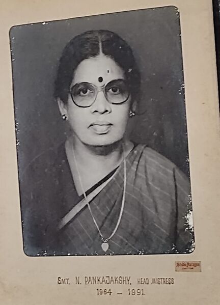 പ്രമാണം:21043-Pangajakshi tchr.jpeg