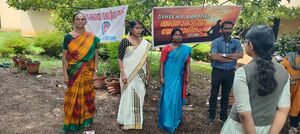 21068 yogadinam03.jpg