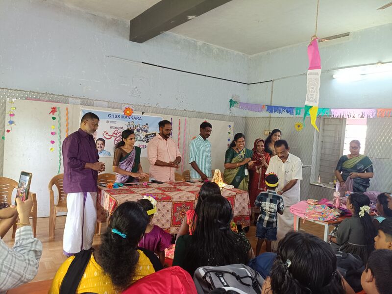 പ്രമാണം:21073 PKD praveshanolsavam2626.jpg