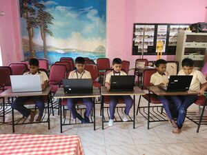 33209 StudentsIT Usage.jpg