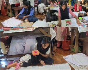 41048 fabric painting class.jpg