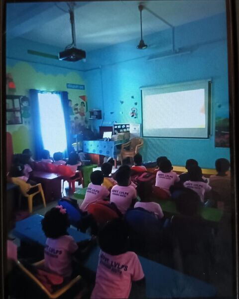 പ്രമാണം:41303 HITECHSMARTCLASS.jpg