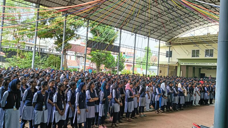 പ്രമാണം:42071 lahari virudha Dinam.jpg