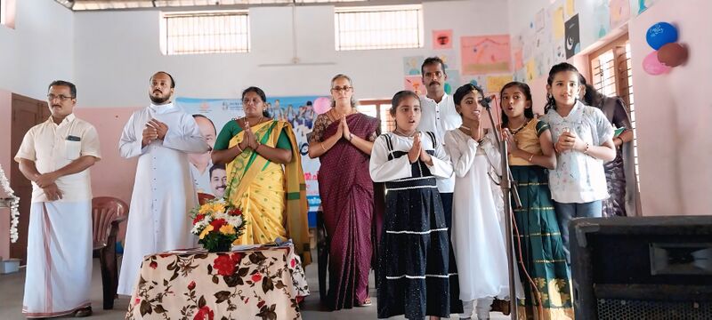 പ്രമാണം:44228-2026opening3.jpg