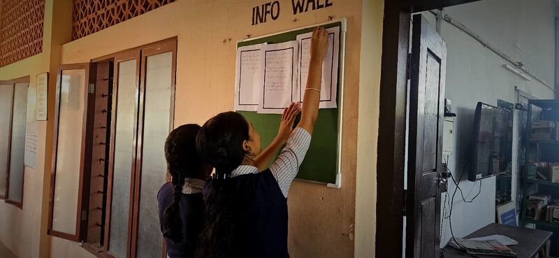 പ്രമാണം:Info wall.jpg