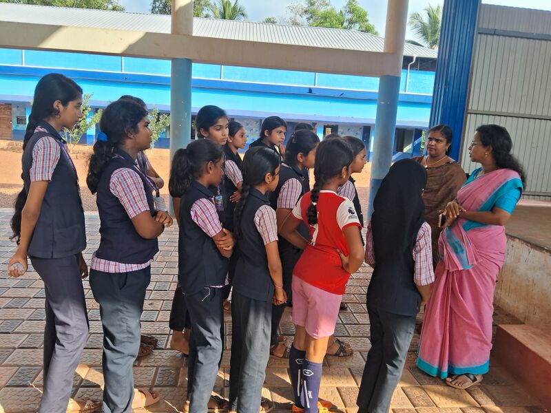 പ്രമാണം:12060 KSD GUIDE1.jpg