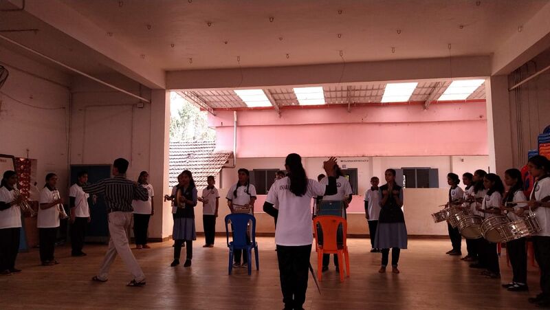 പ്രമാണം:13057 band class.jpeg